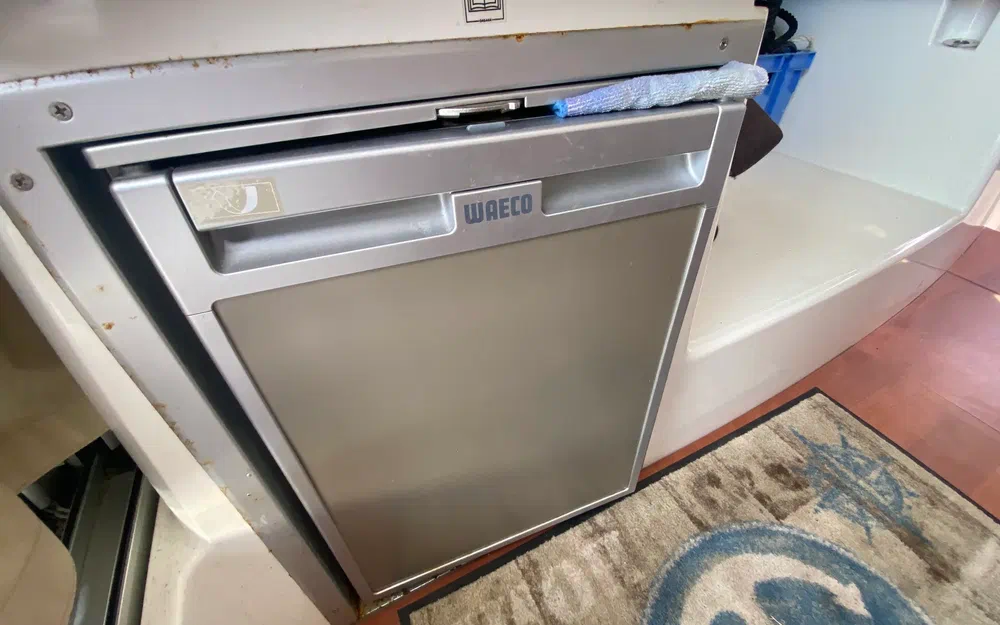 slider 12 Jeanneau Merry Fisher 755