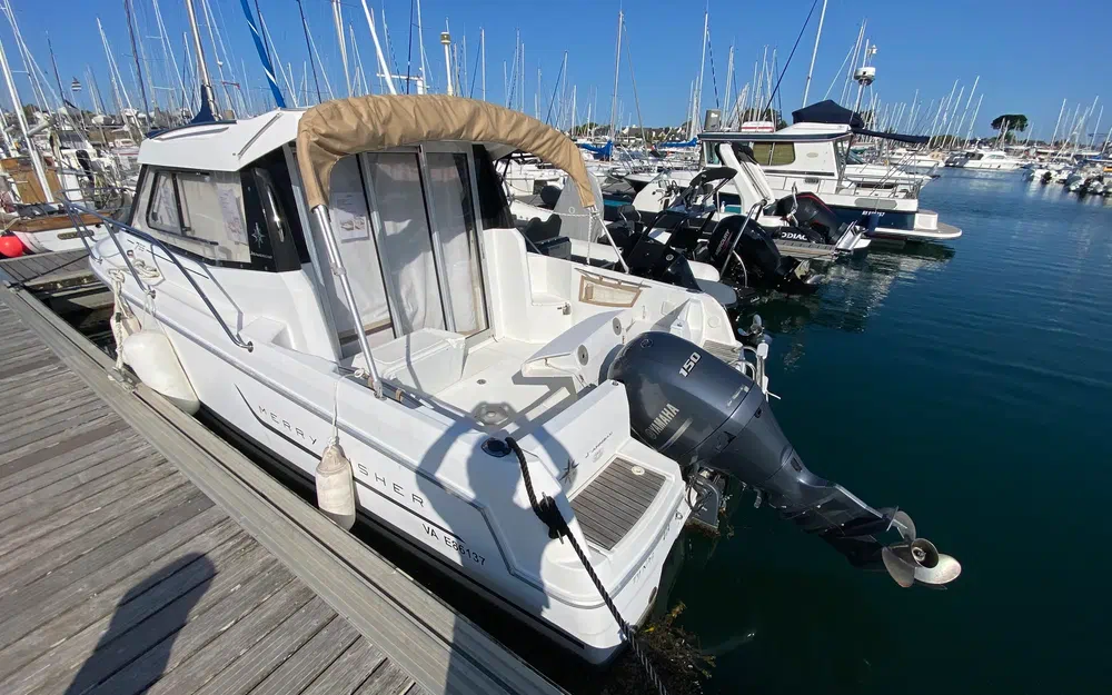slider 2 Jeanneau Merry Fisher 755