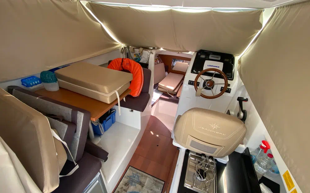 slider 8 Jeanneau Merry Fisher 755