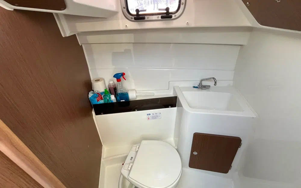 slider 29 Beneteau Antares 8 OB