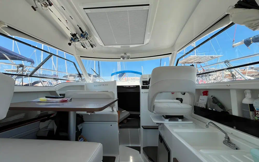 slider 25 Beneteau Antares 8 OB