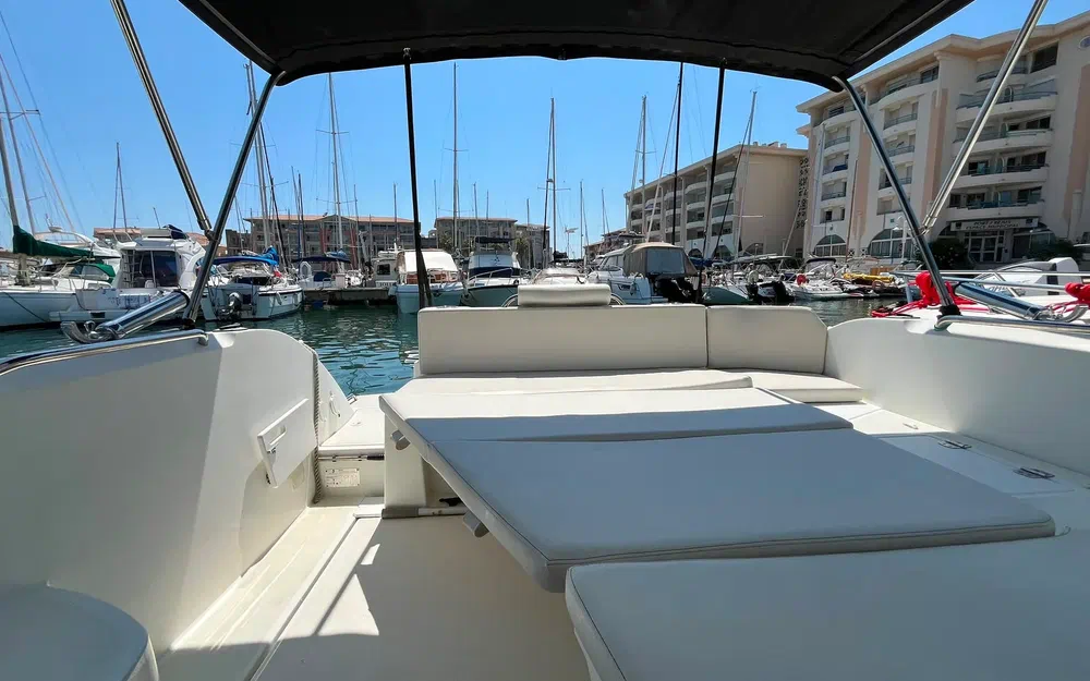 slider 33 Beneteau Antares 8 OB