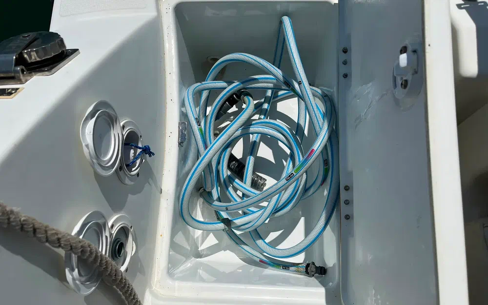 slider 38 Beneteau Antares 8 OB