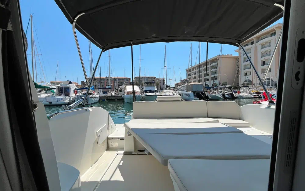 slider 34 Beneteau Antares 8 OB