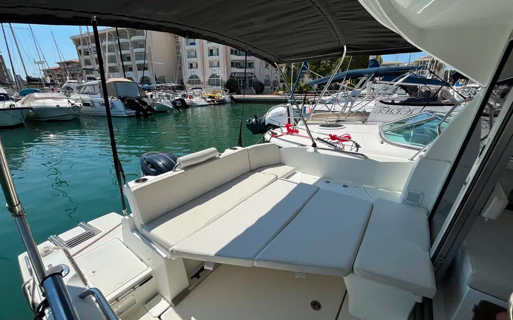 slider 35 Beneteau Antares 8 OB