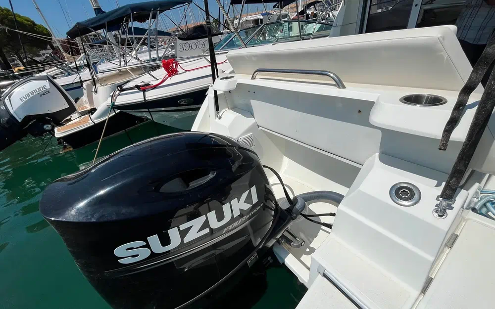 slider 40 Beneteau Antares 8 OB
