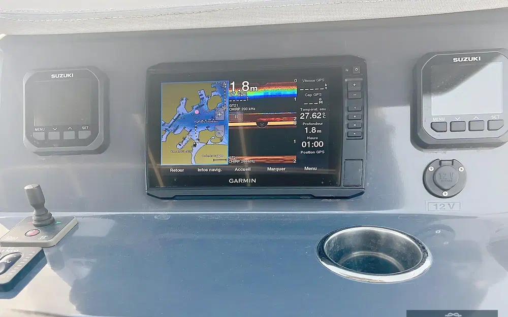 slider 7 Beneteau Flyer 8.8 SUNdeck