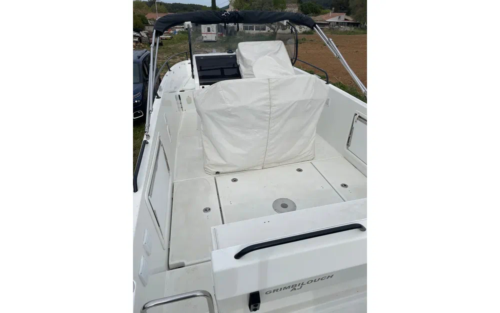 slider 13 Beneteau Flyer 8 SPACEdeck