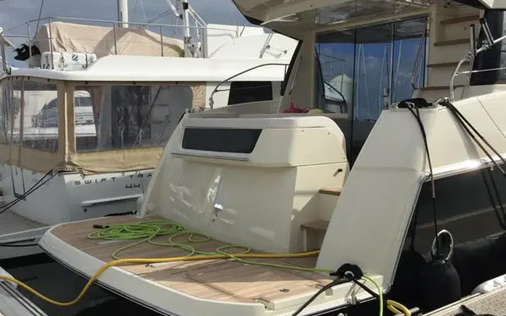 slider 3 Beneteau Monte Carlo 5 S