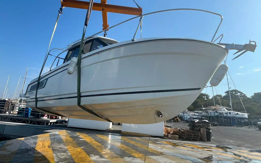 slider 6 Jeanneau Merry Fisher 695