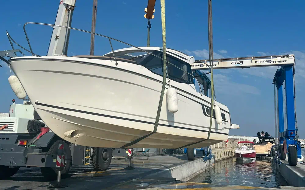 slider 7 Jeanneau Merry Fisher 695