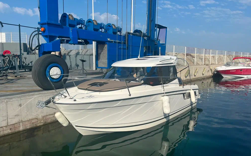 slider 0 Jeanneau Merry Fisher 695