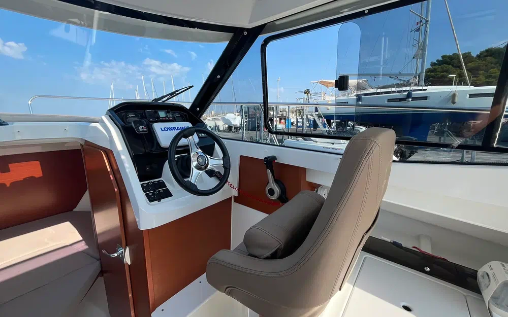 slider 17 Jeanneau Merry Fisher 695