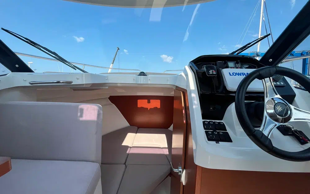slider 19 Jeanneau Merry Fisher 695