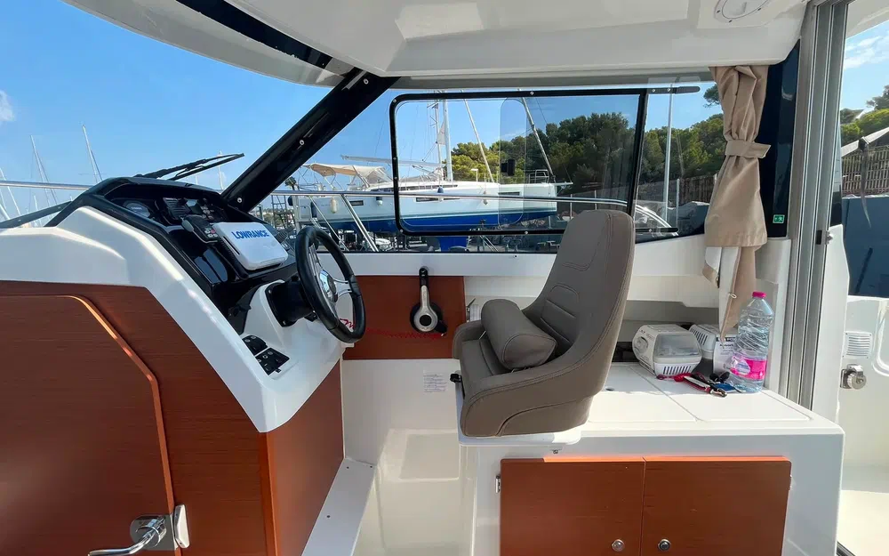 slider 22 Jeanneau Merry Fisher 695
