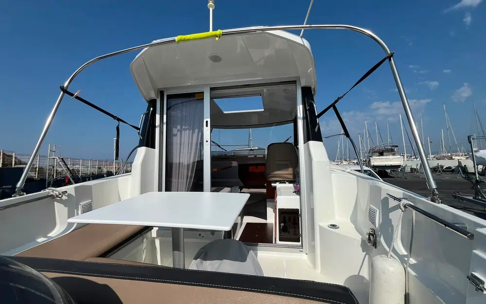 slider 27 Jeanneau Merry Fisher 695