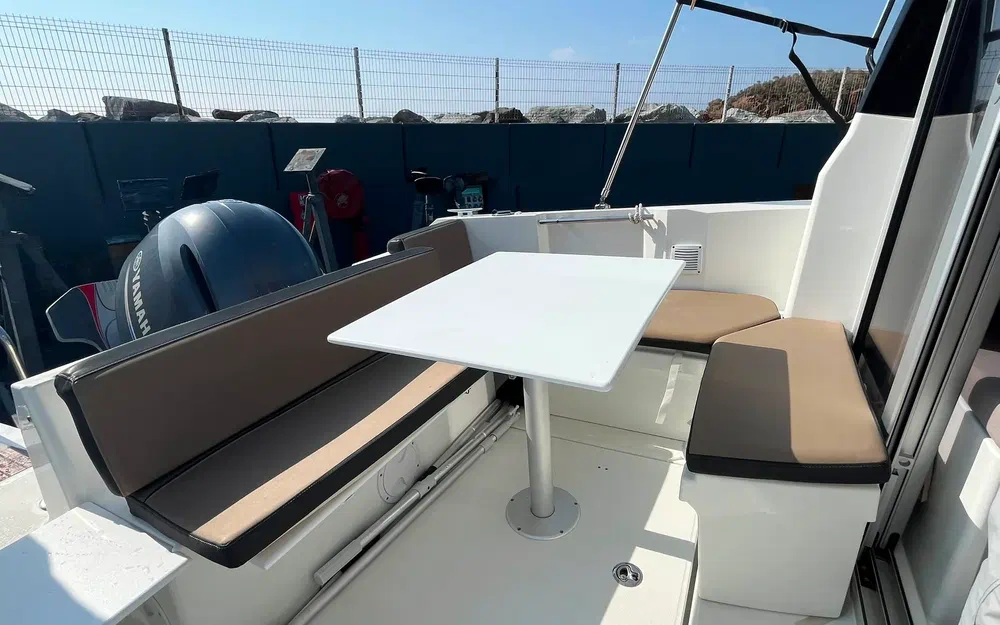 slider 28 Jeanneau Merry Fisher 695