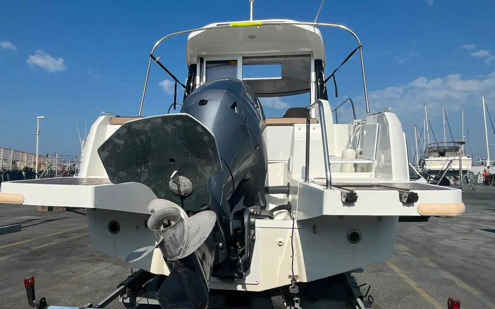 slider 29 Jeanneau Merry Fisher 695
