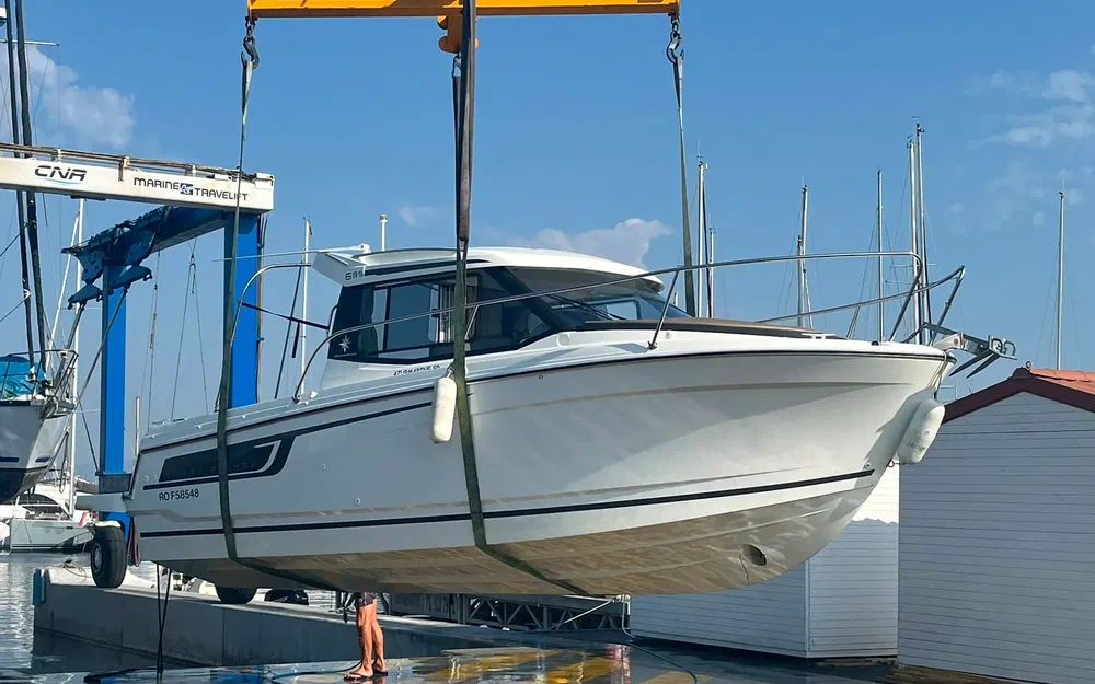 slider 5 Jeanneau Merry Fisher 695