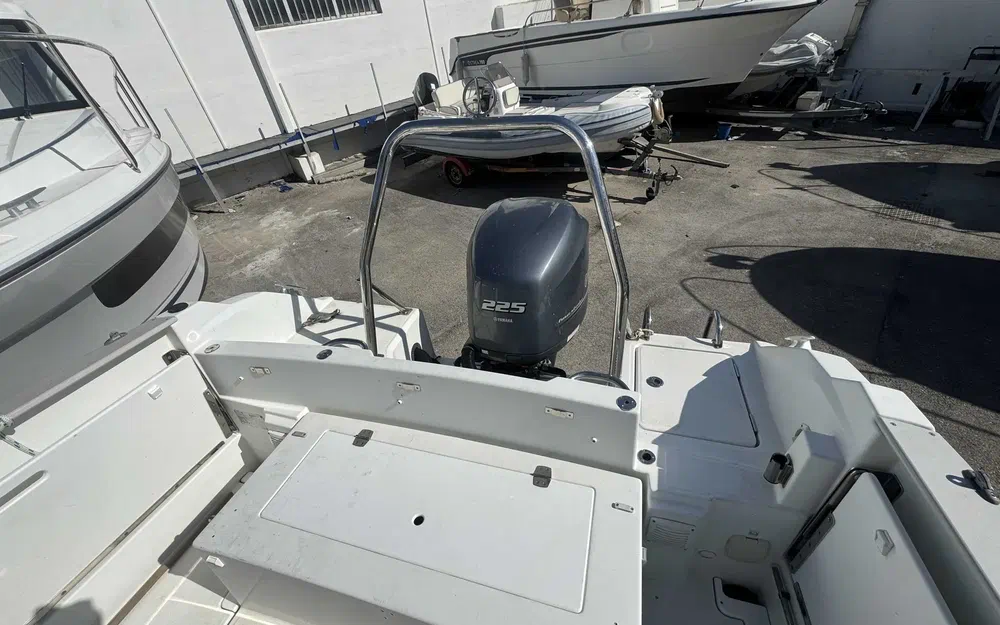 slider 1 Jeanneau Cap Camarat 7.5 WA Serie 2