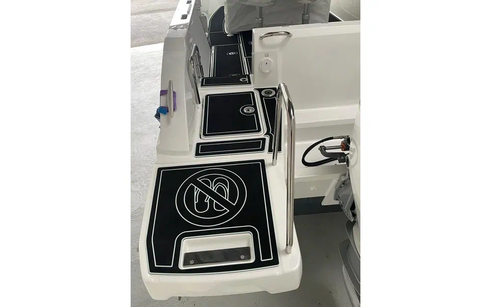 slider 7 Jeanneau Cap Camarat 7.5 CC Serie 3