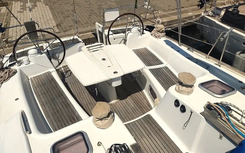 slider 8 Beneteau Oceanis 50