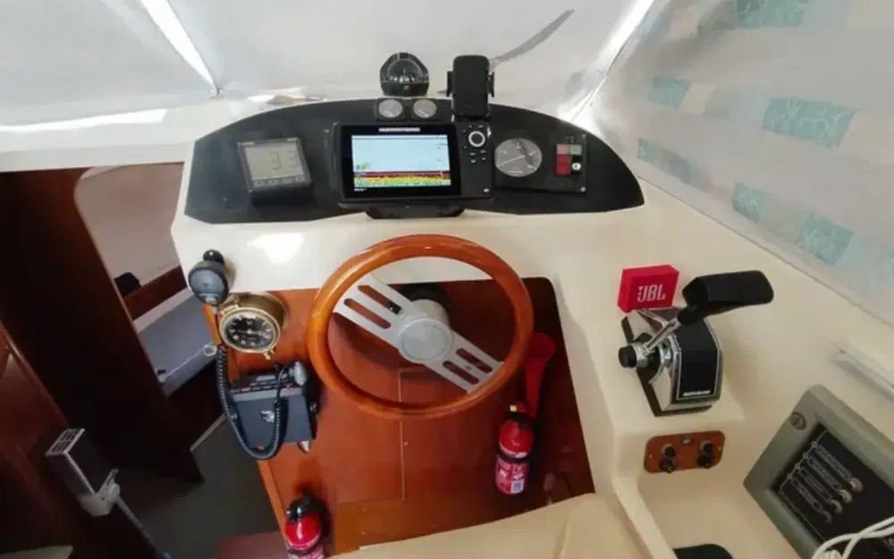 slider 1 Beneteau Antares 805