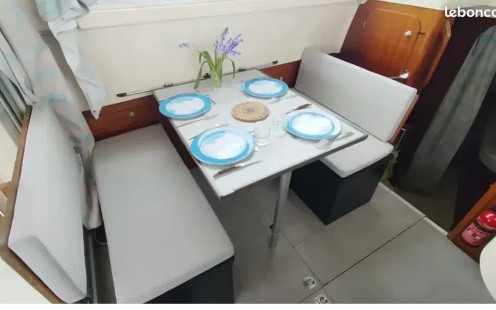slider 6 Beneteau Antares 805