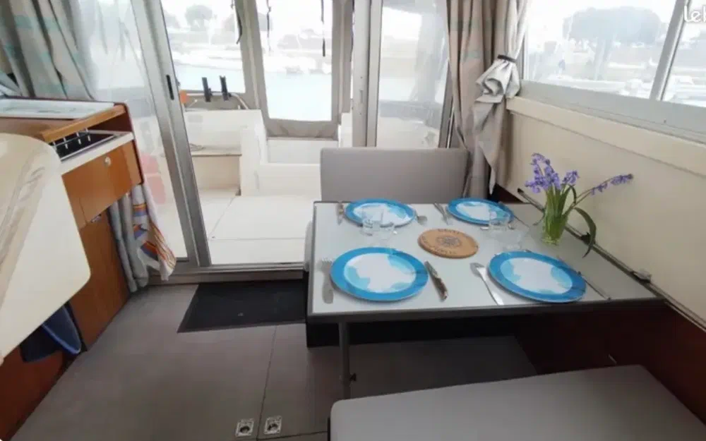 slider 7 Beneteau Antares 805
