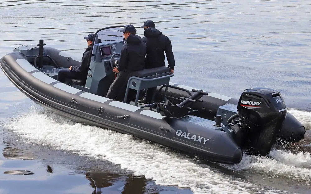 slider 2 Iron Boats GALAXY PILOT P6