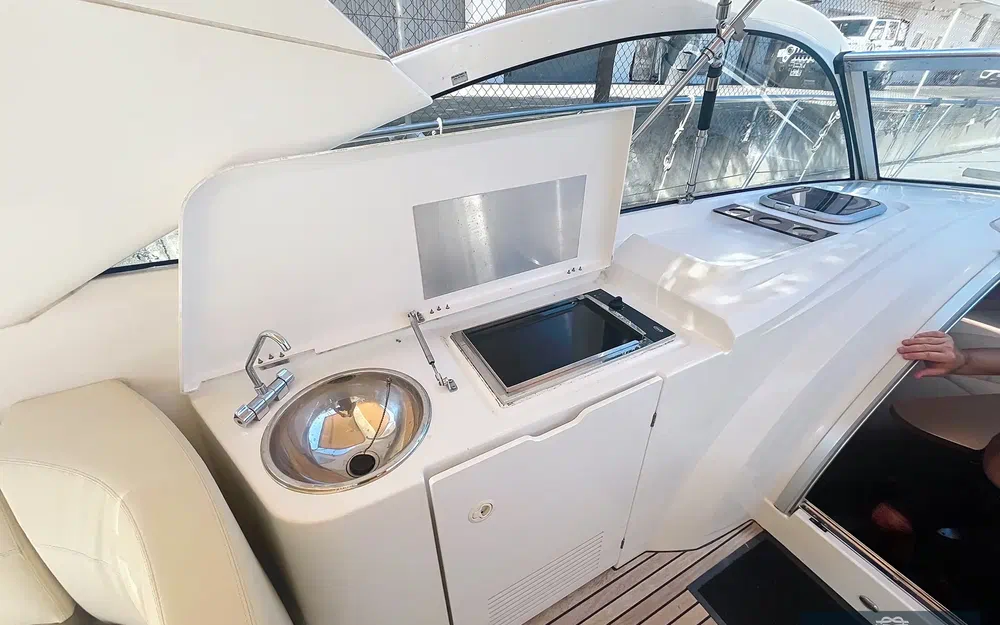 slider 9 Beneteau Monte Carlo 32