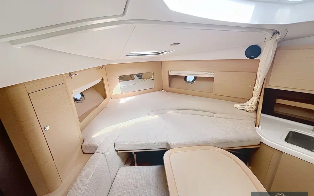 slider 14 Beneteau Monte Carlo 32