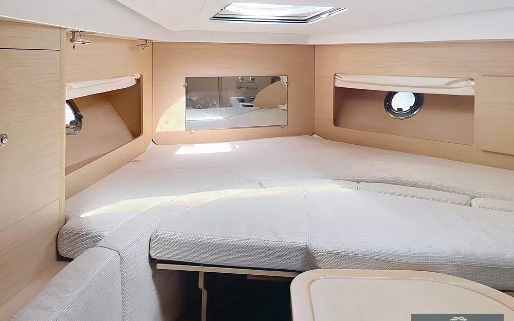 slider 15 Beneteau Monte Carlo 32