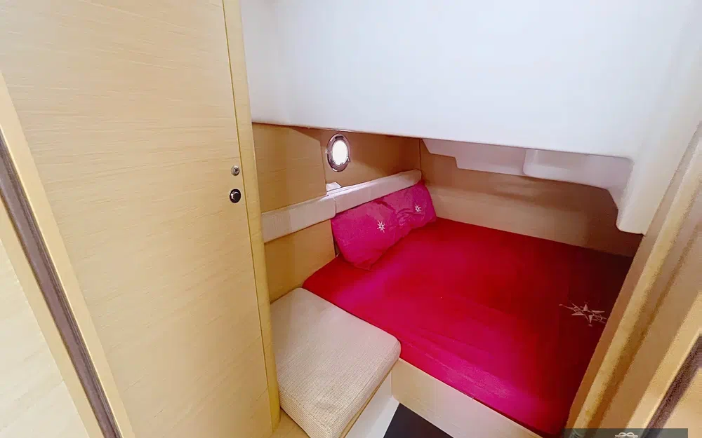 slider 18 Beneteau Monte Carlo 32