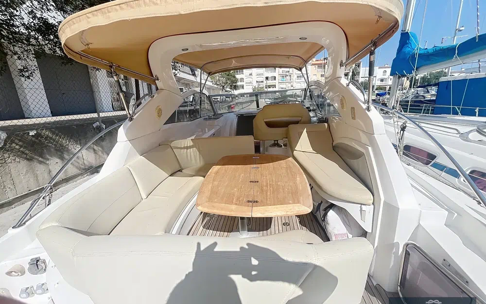 slider 6 Beneteau Monte Carlo 32