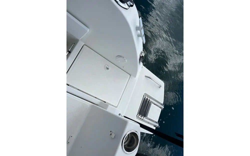 slider 4 Beneteau Antares 7 OB