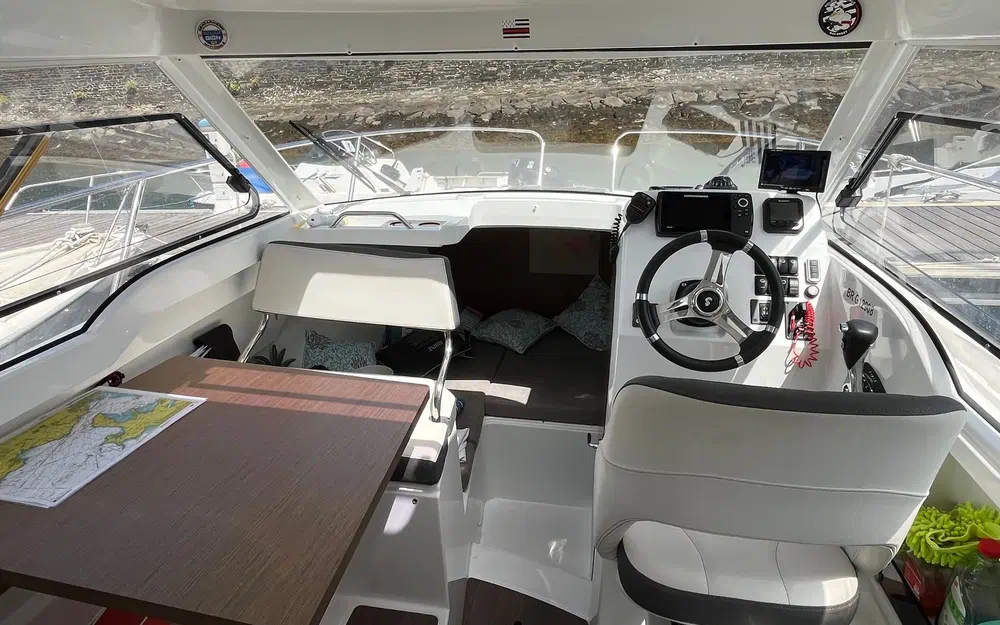 slider 6 Beneteau Antares 7 OB