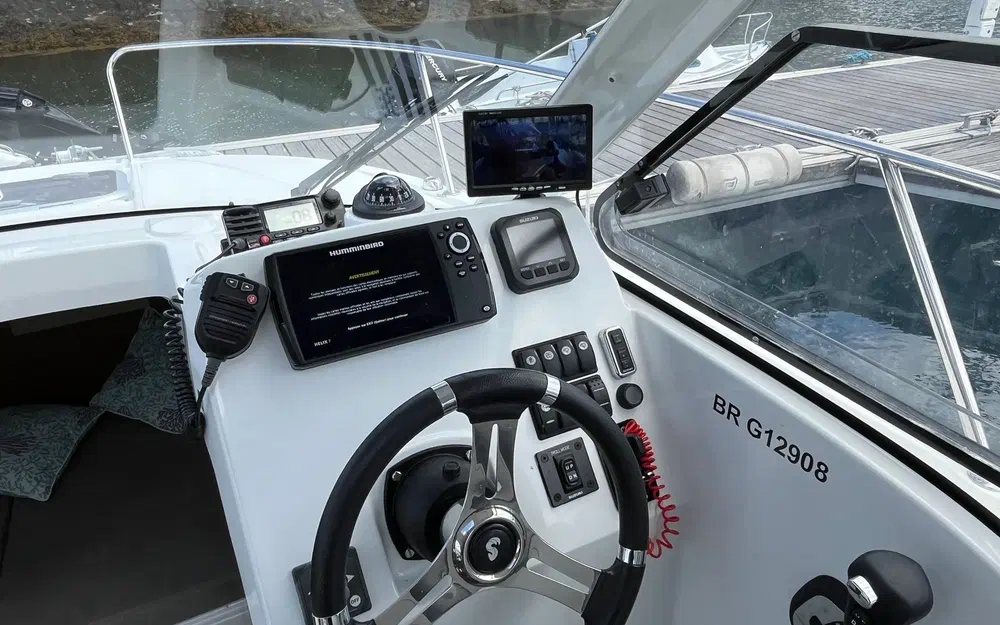 slider 10 Beneteau Antares 7 OB