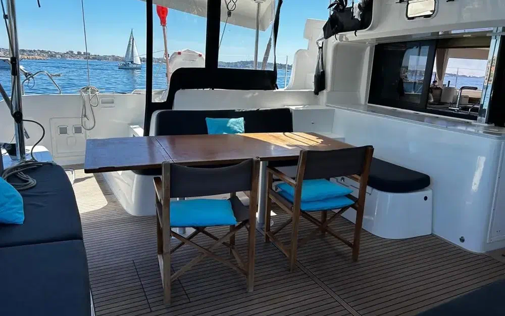 slider 20 Lagoon 46