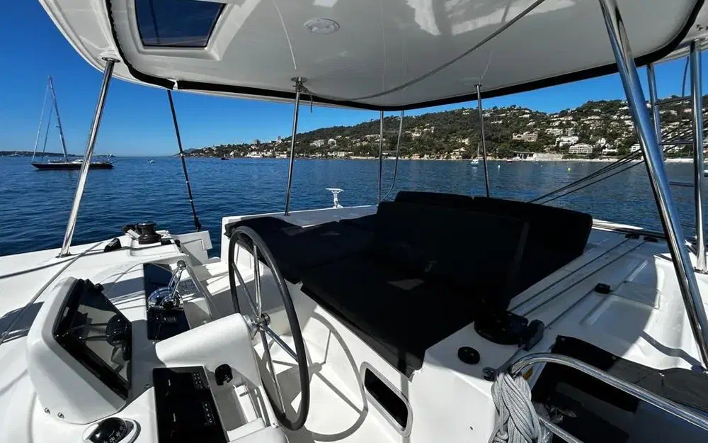 slider 21 Lagoon 46