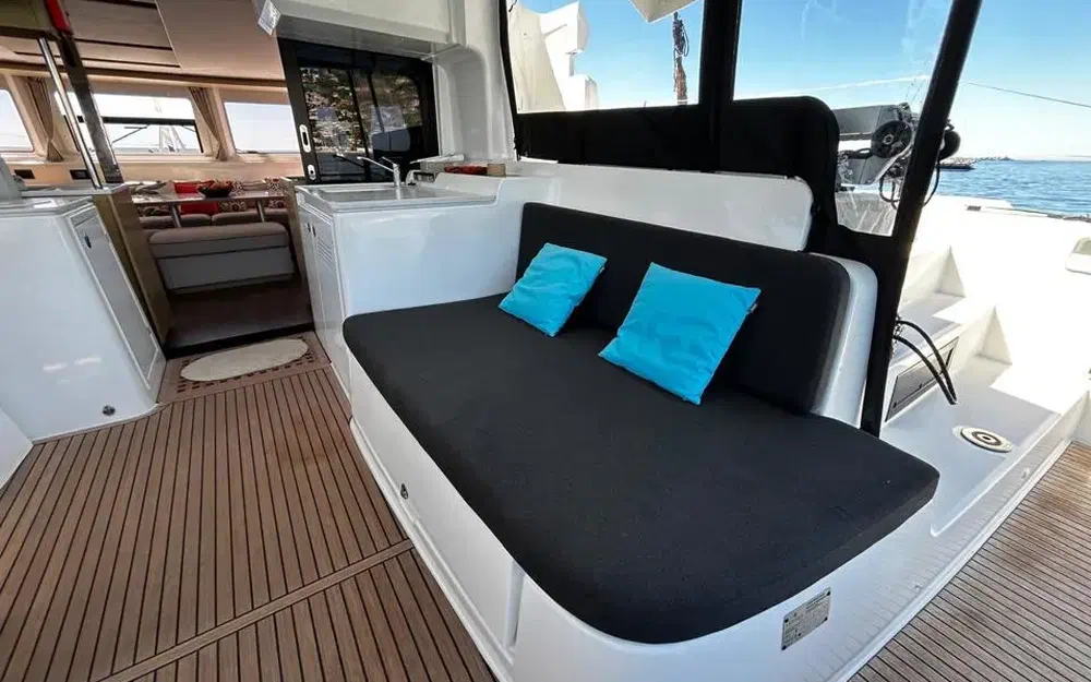 slider 24 Lagoon 46