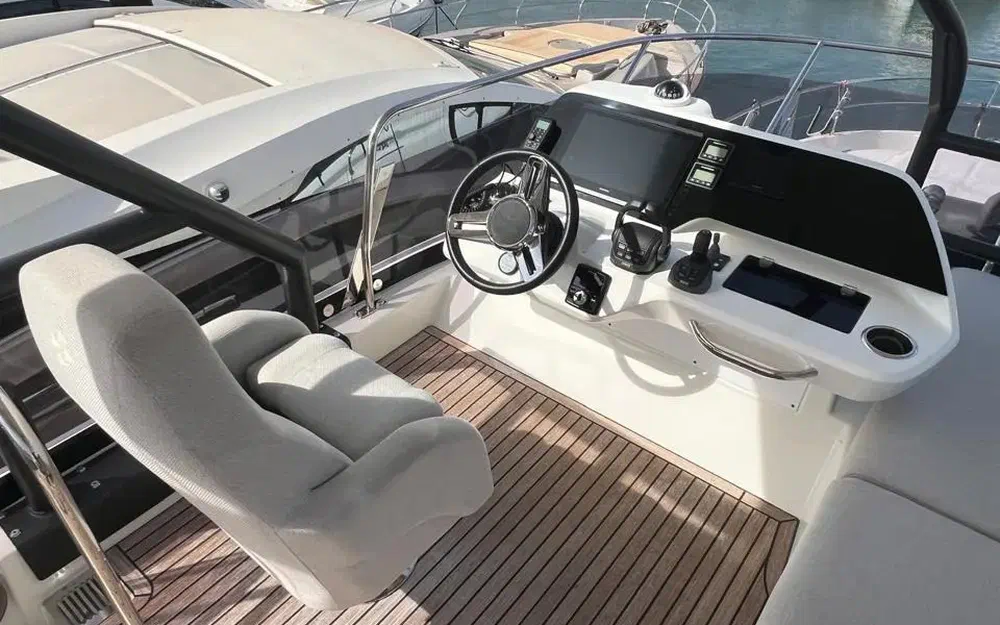 slider 19 Prestige Yachts F4.9
