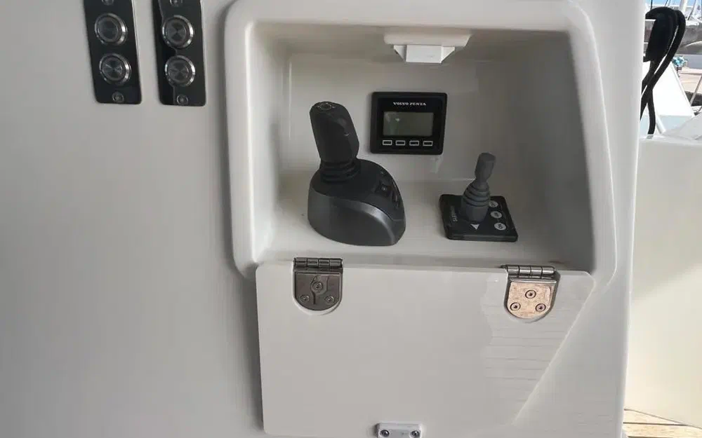 slider 22 Prestige Yachts F4.9