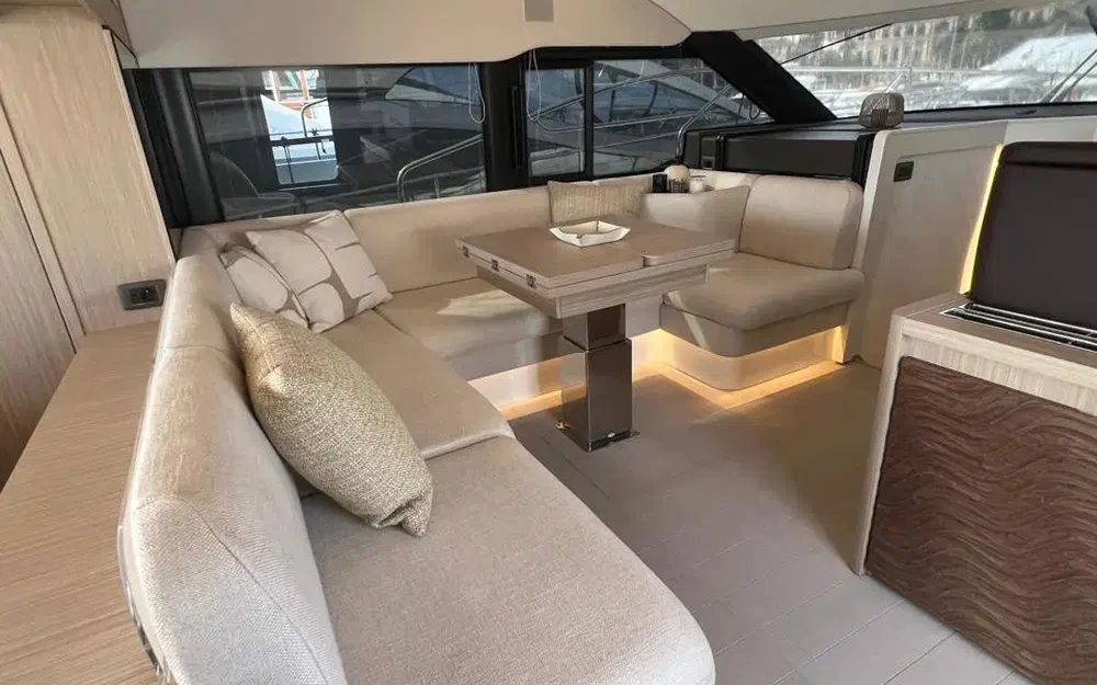 slider 28 Prestige Yachts F4.9