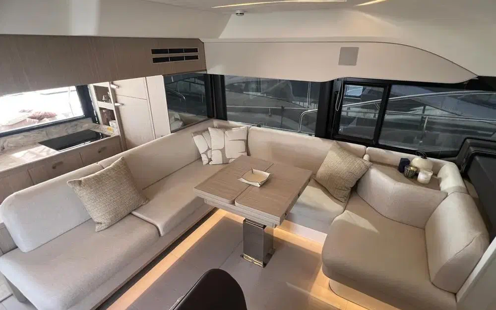slider 29 Prestige Yachts F4.9
