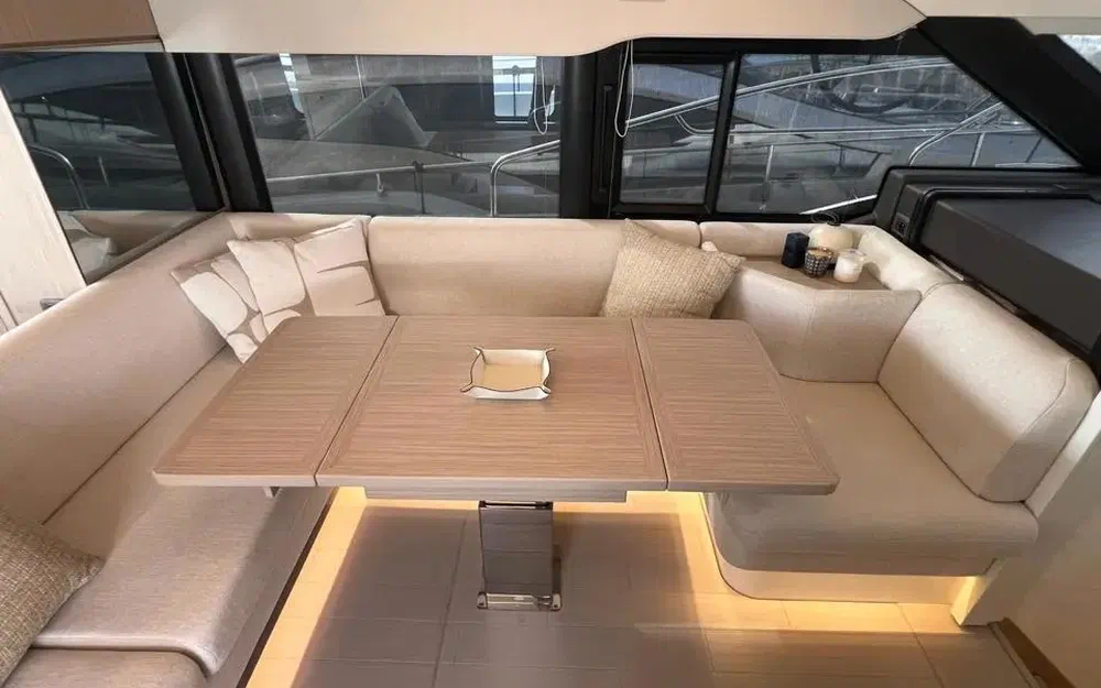 slider 30 Prestige Yachts F4.9