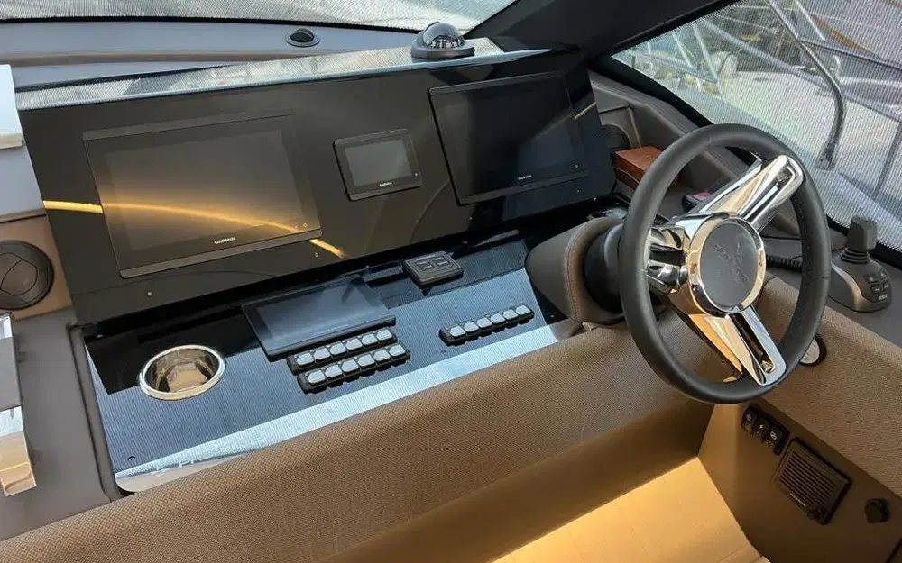 slider 33 Prestige Yachts F4.9