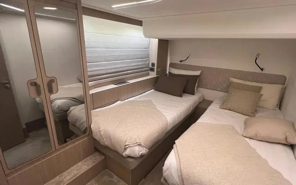 slider 39 Prestige Yachts F4.9