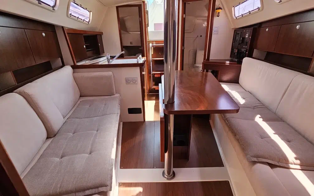 slider 6 Hanse 320
