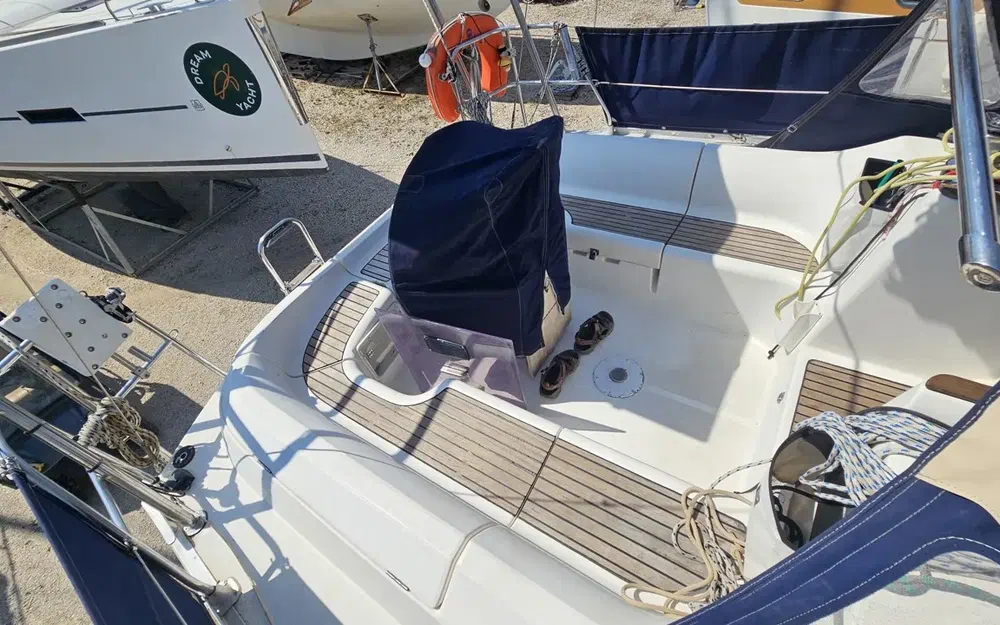 slider 12 Jeanneau Sun Odyssey 34.2